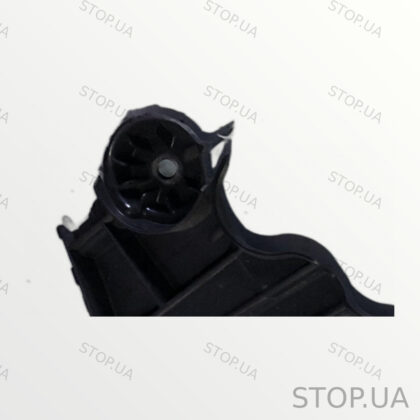 4KE807454 крепление заднего бампера правое Крепление заднего бампера правое