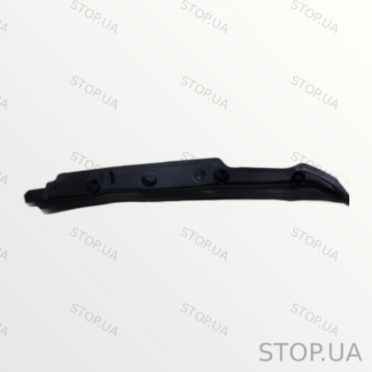 4KE821111 ущельнитель крыла Уплотнитель крыла (запирающая панель) левый Aud