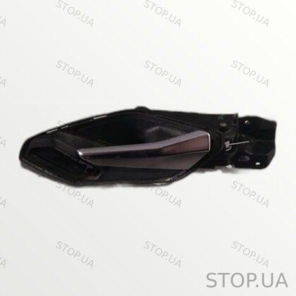 4KE837020 внутренняя ручка двери Внутренняя ручка двери передняя правая Aud