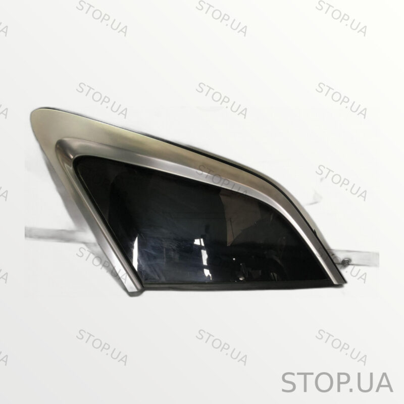 4KE845298E стекло боковое заднее правое Стекло боковое заднее правое Audi Q