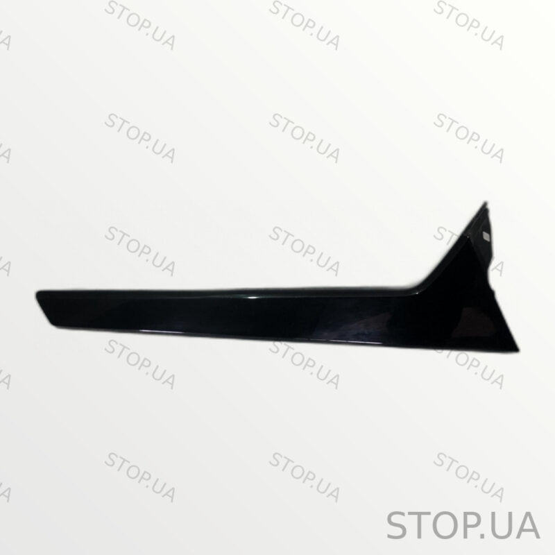 4KE854872 накладка крышки багажника правая Накладка крышки багажника правая