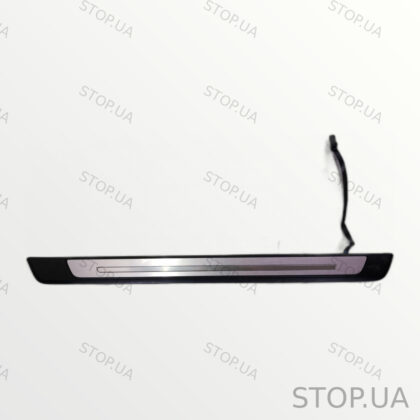 4KE947418 накладка порога передняя правая с подсветкой Накладка порога пере