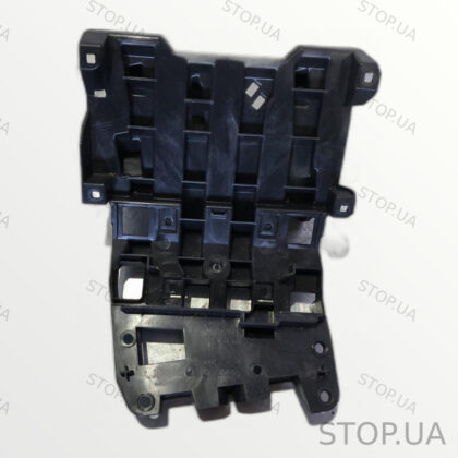 4KL864261 кронштейн центральной консоли Кронштейн центральной консоли Audi