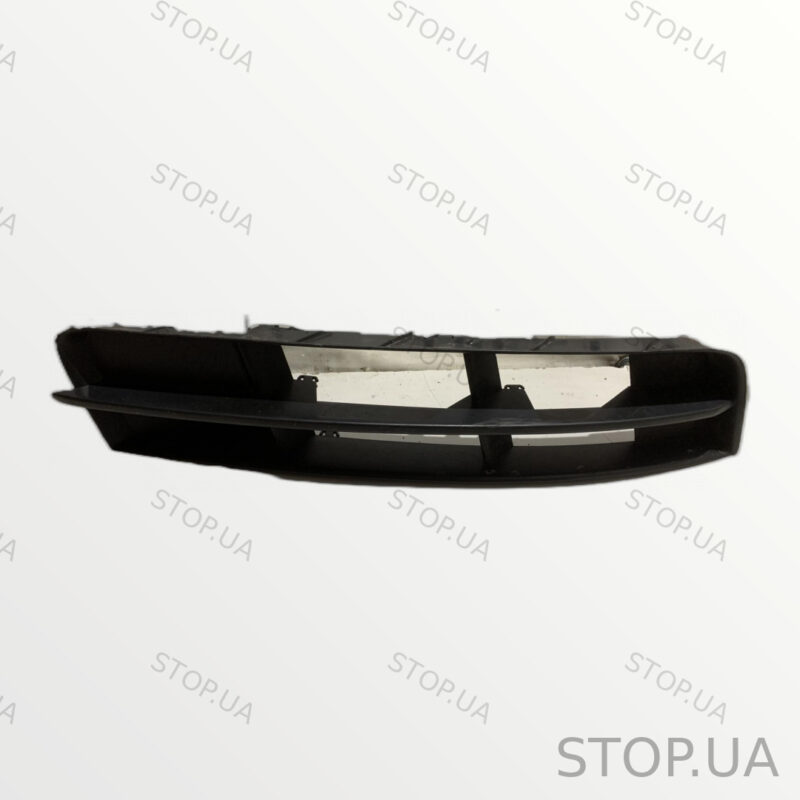 4L0807682B решетка переднего бампера правая верхняя 4L0807682B Решетка пере