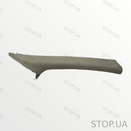 4L0867234 накладка передней стойки правая Накладка передней стойки правая A