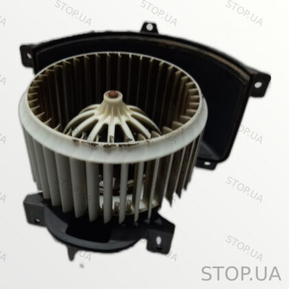 4L1820021B вентилятор печки Audi Вентилятор печки Audi Q7 3.0 TFSI 2005-201