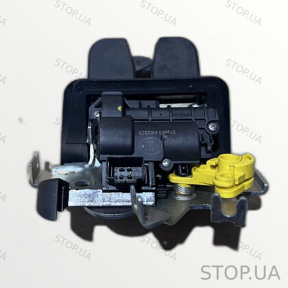 4M0827506D замок крышки багажника Замок крышки багажника Audi Q8 e-tron 201