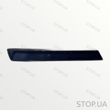 4M0854872 накладка крышки багажника правая Накладка правой крышки багажника