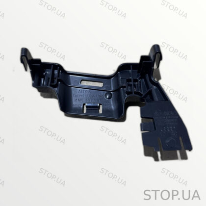 4M0867191 кронштейн накладки центральной стойки левый Кронштейн накладки це