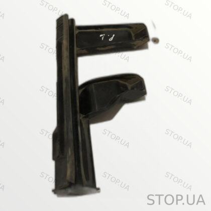 51810885 направляющая стекла двери Направляющая стекла задней левой двери F