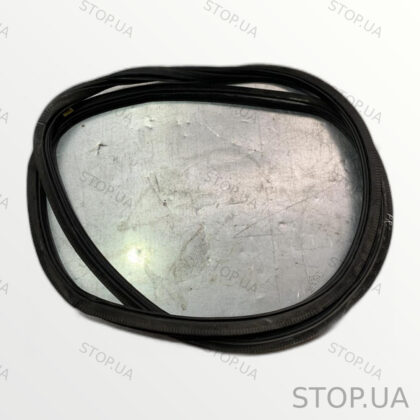 561867912 ущельнитель двери передней правой Уплотнитель двери передней прав