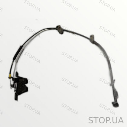 561885682 трос складывания задних сидений с замком правый Трос сборки задни