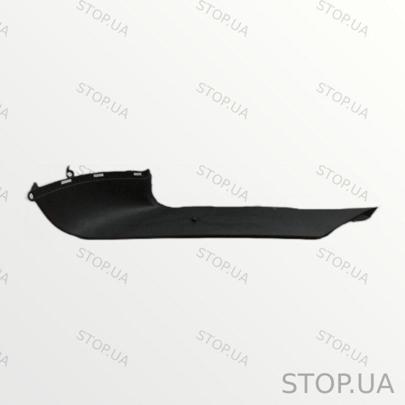 5C5867704B обшивка крышки багажника правая Обшивка крышки багажника правая
