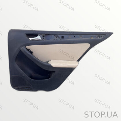5C6867212A дверная карта задняя правая Дверная карта задняя правая Volkswag