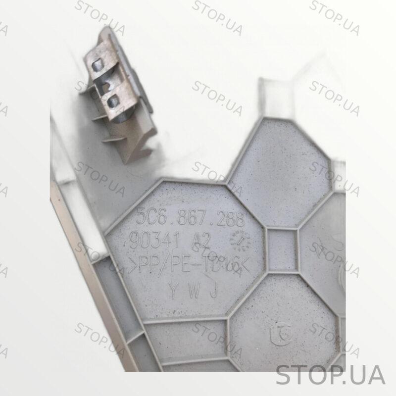 5C6867288 накладка задней стойки правая верхняя Volkswagen Jetta 6 USA накл — изображение 4