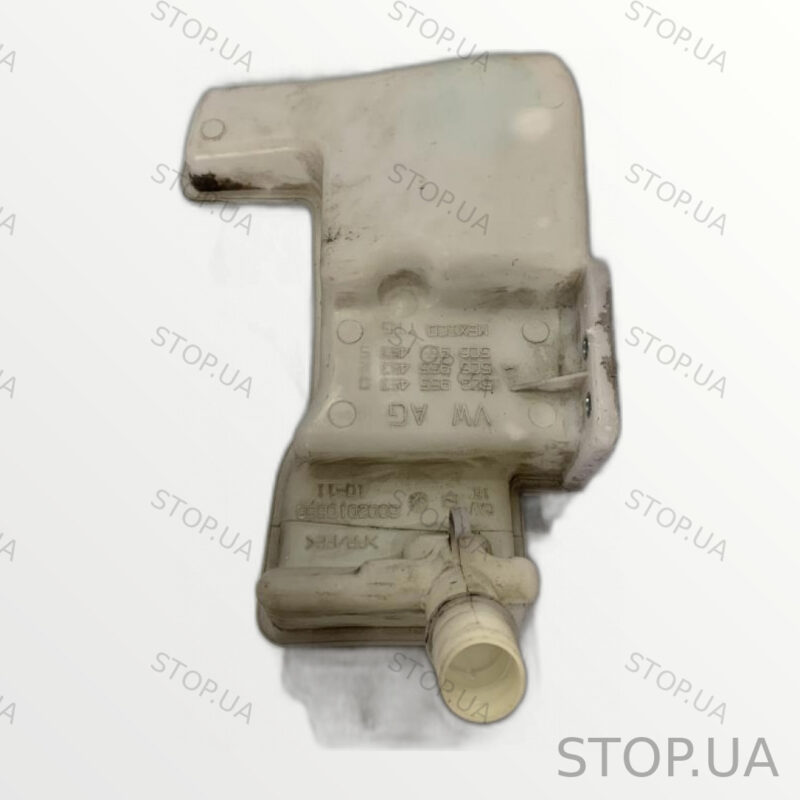 5C6955453 бачок стеклоомывателя Бачок омывателя Volkswagen Passat B7 1.8 TS — изображение 2