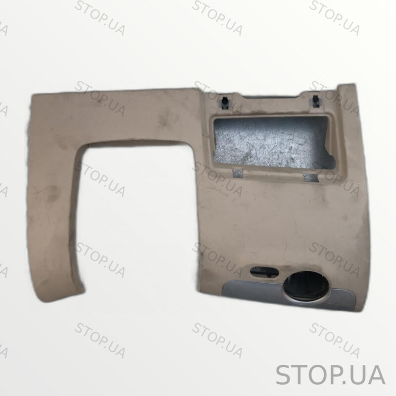 5C7858365B95T накладка торпедо нижняя левая Нижняя левая накладка торпедо V