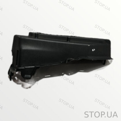 5E5867761 крепление полки багажника левое Крепление левой полки багажника S