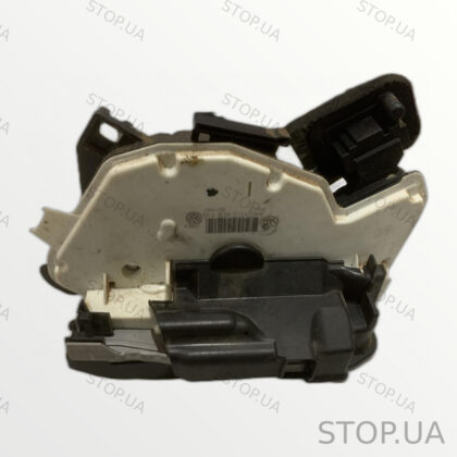 5K4839015AG замок двери задней левой Замок задней левой двери Volkswagen At