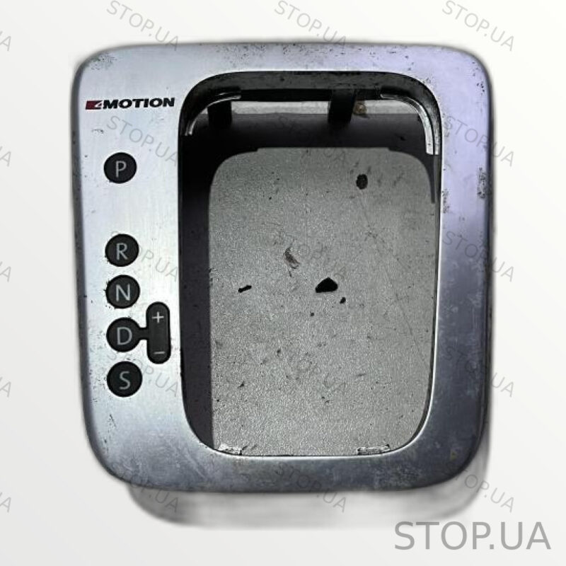 5N1713203AK накладка ручки кпп Накладка ручки КПП Volkswagen Tiguan 09-17 S