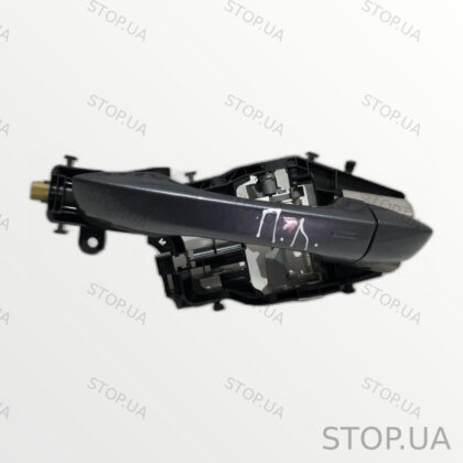 5NN837206 ручка задней правой двери Ручка задней правой двери Volkswagen Ti