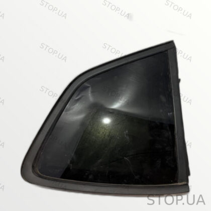 5NN845042C стекло заднее правое форточка Заднее правое стекло форточка Volk