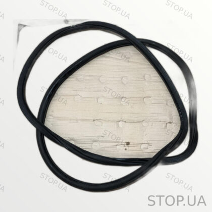 5NN867912 ущельнитель двери передней правой Уплотнитель двери передней прав