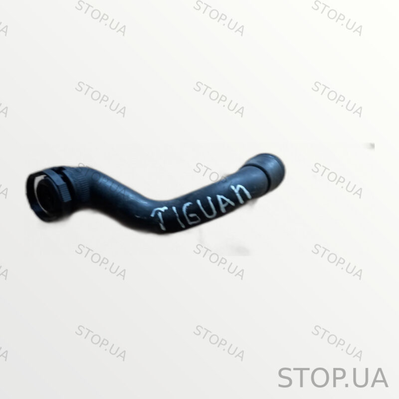 5Q0129637C патрубок системы охлаждения Патрубок системы охлаждения Volkswag