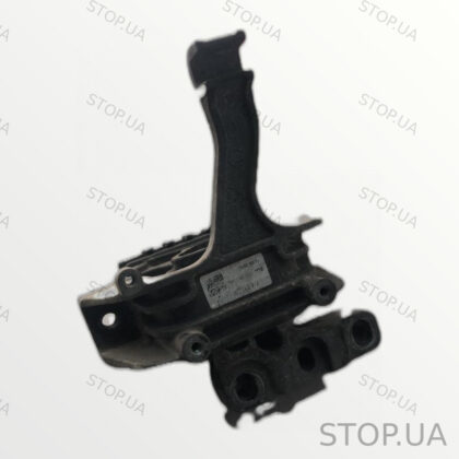 5Q0199262BH подушка двигателя Подушка двигателя правая Skoda Octavia A7 13
