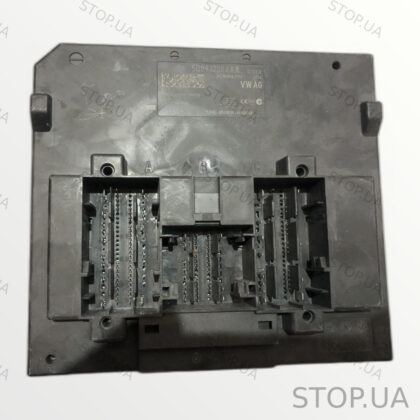 5Q0937084AA блок управления комфортом Skoda Octavia A7 13-17 блок управлени