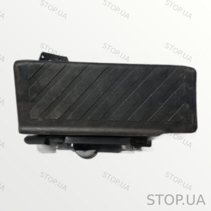 5Q1864777C накладка для ноги водителя с кронштейном Volkswagen Tiguan 2021