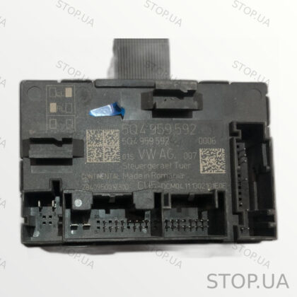 5Q4959592 блок управления дверью передний левый Skoda Octavia A7 13-17 блок