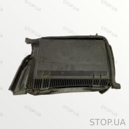 64318379625 корпус салонного фильтра левый Корпус салонного фильтра левый B