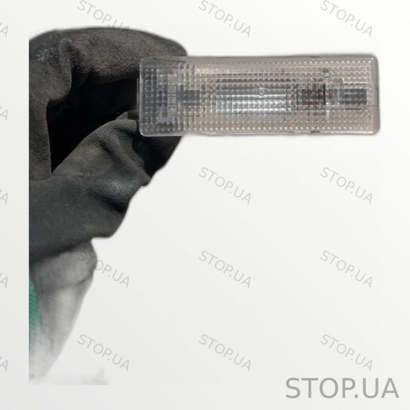 7L6947101A плафон подсветки багажника 7L6947101A Плафон подсветки багажника