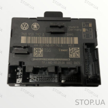 7N0959792A блок управления дверью Блок управления двери передней правой Sko