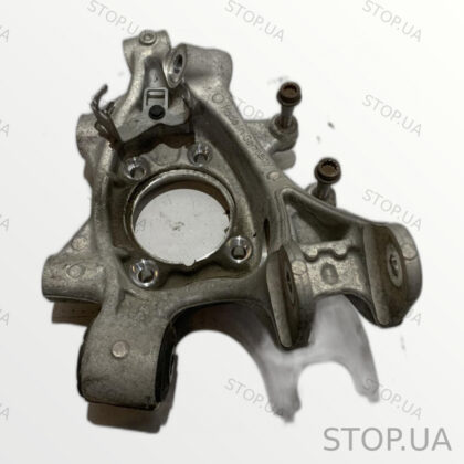 7P0505436B цапфа задняя правая Volkswagen Touareg 10-18 цапфа задняя правая