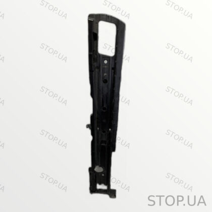 7P0863599 кронштейн пола багажника левый 7P0863599 Кронштейн пола багажника