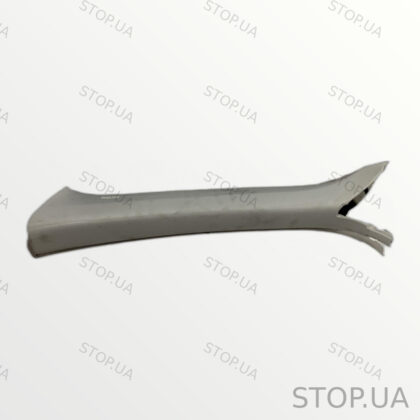 7P6867233 обшивка стойки передней левой Обшивка передней левой стойки Volks