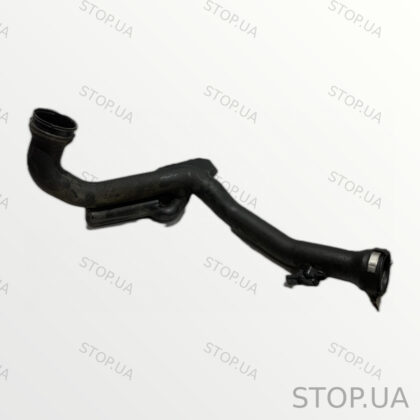 80A145673E патрубок интеркулера с демпфером пульсаций Патрубок интеркулера