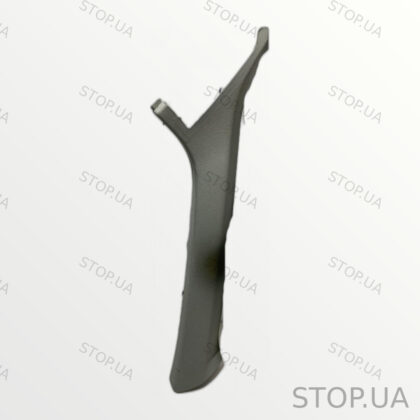 80A867234F накладка передней правой стойки Накладка передней правой стойки