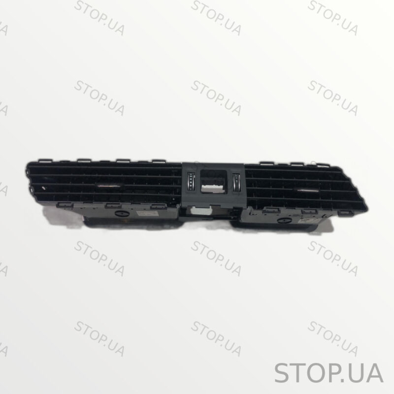 80B820902 дефлектор передней панели Дефлектор передней панели в сборе Audi