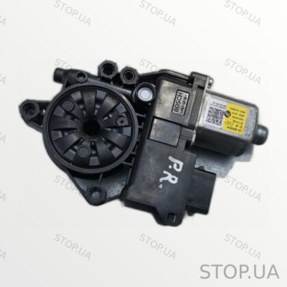 82460GI010 моторчик стеклоподъемника Моторчик стеклоподъемника передней пра