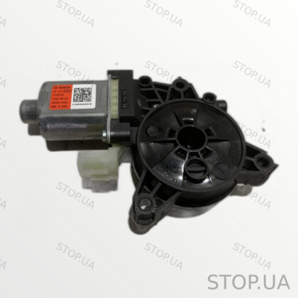 83460CV000 моторчик стеклоподъемника задней правой двери Моторчик стеклопод