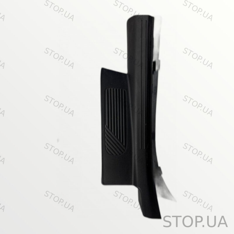 85886GI000 накладка порога задняя правая Накладка порога задняя правая Hyun
