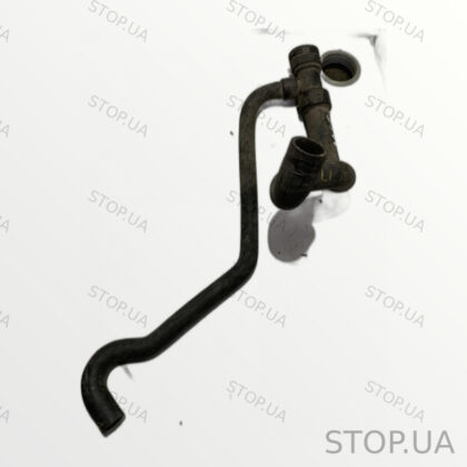 8D0121055F патрубок охлаждения Volkswagen 8D0121055F патрубок охлаждения 1