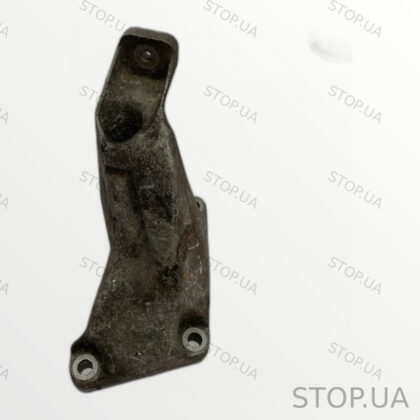 8D0199307P кронштейн подушки двигателя левый Volkswagen Кронштейн подушки д