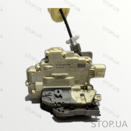 8J1837016B замок двери передней правой 8J1837016B Замок двери передней прав