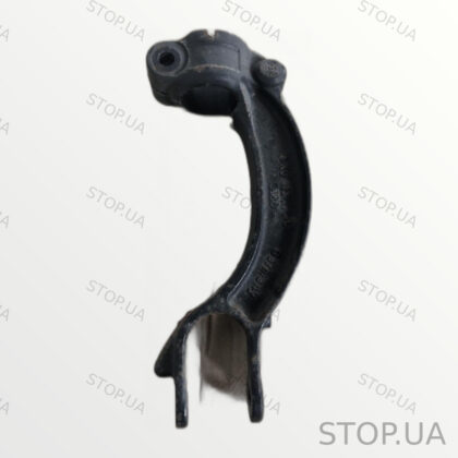 8K0413 кронштейн амортизатора Кронштейн амортизатора переднего правого Audi