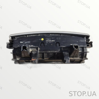 8K0882601C Бардачок сиденья Audi Q3 8U (2011–2017)