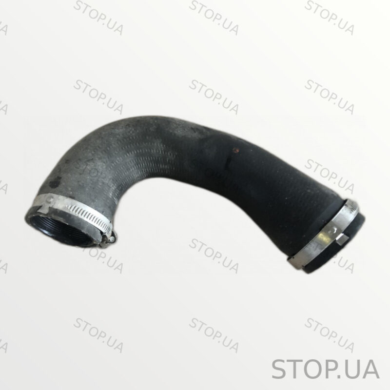 8R0145709H патрубок интеркулера Патрубок интеркулера Audi Q5 12-16 2.0 TFSI